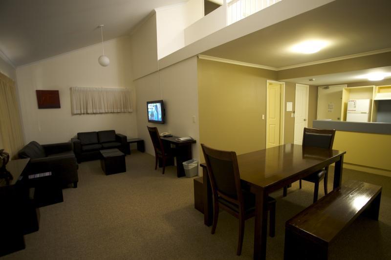 Toowong Inn & Suites Brisbane Exterior photo