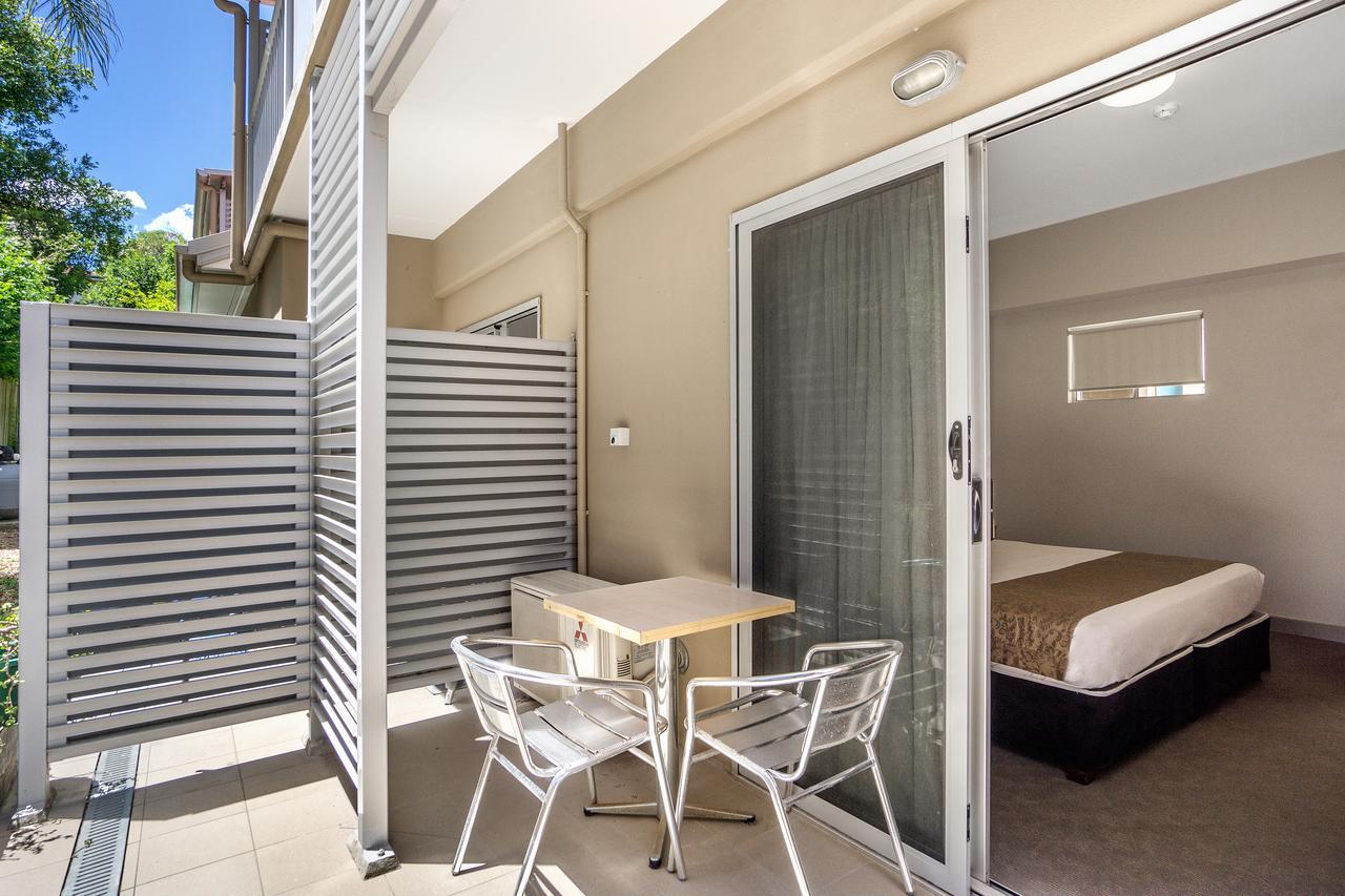 Toowong Inn & Suites Brisbane Exterior photo